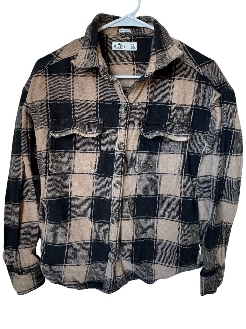 Hollister Plaid Button-Up Thick Flannel Shirt in Black & Tan Women’s XS